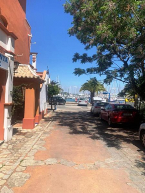 Estudio en Puerto Sherry con AC